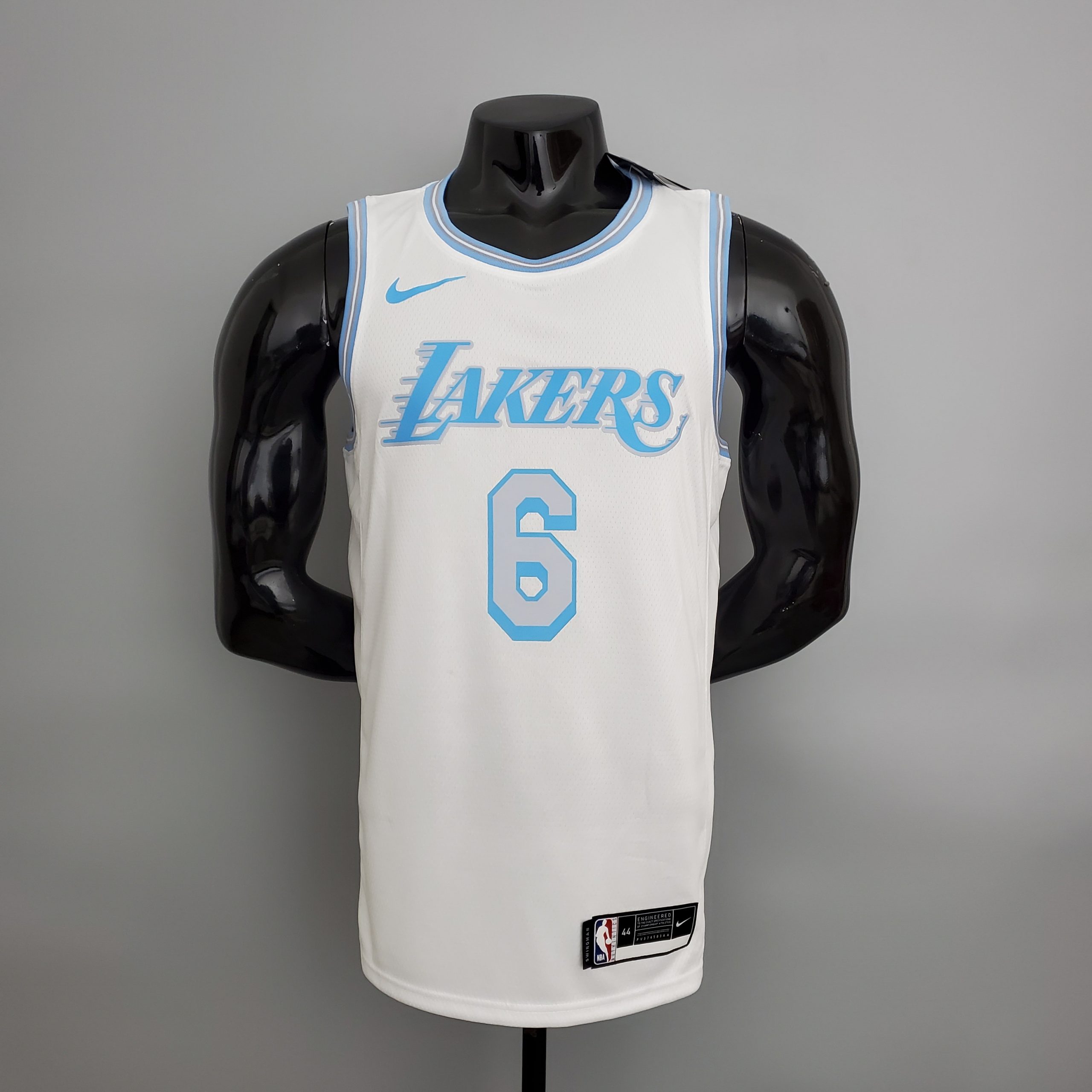 Camiseta Los Angeles Lakers James #6 Retro White