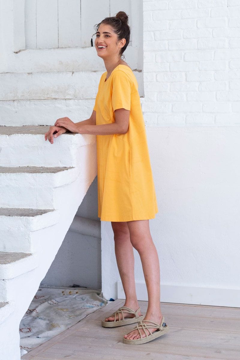 Vestido corto amarillo de algodón orgánico - Imagen 4